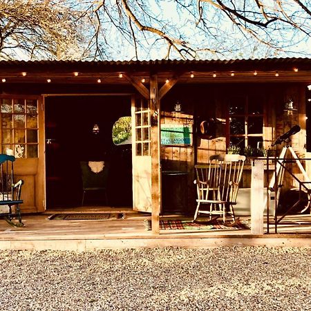 Little Lodge At Blue Door Barns Beddingham 外观 照片